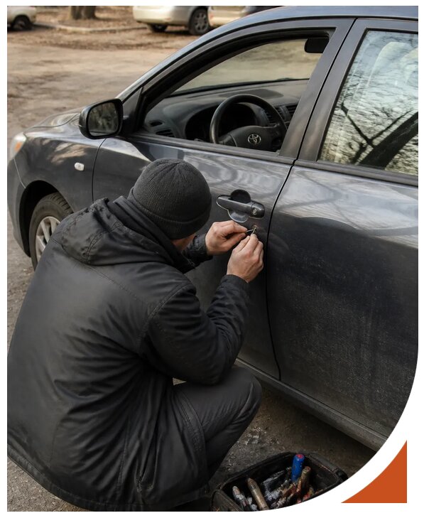 Профессиональное вскрытие автомобиля Тойота без повреждений в Партизанске